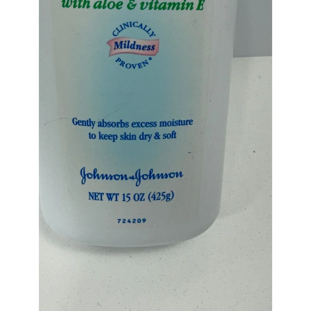 Johnson's Baby Powder Pure Cornstarch Aloe & Vitamin E 15 oz Vintage‎ 2004 USA